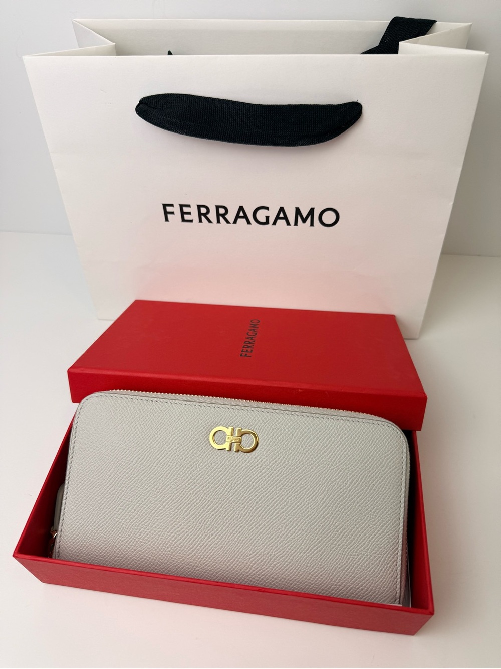 Salvatore Ferragamo Gancini Zip Around Wallet Pale Blue Gray Saffiano Leather - Picture 6 of 14